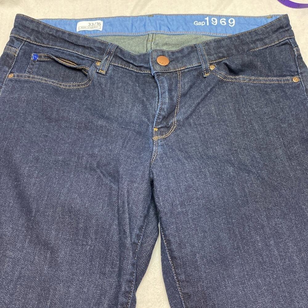 Gap dark wash Real Straight blue jeans size 33/16
